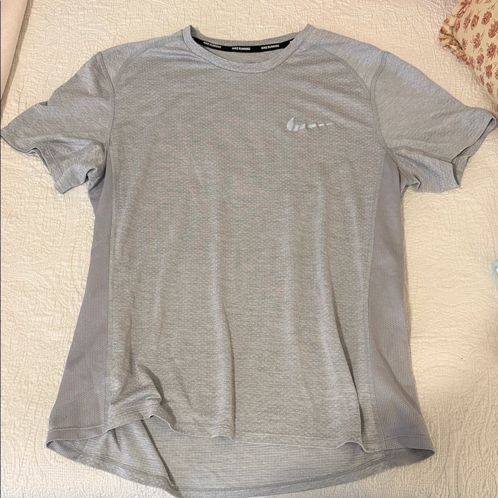 Nike Gray Athletic Men's Shirt